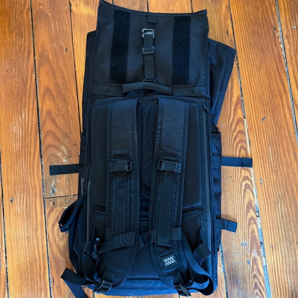 Mission Workshop Rhake Laptop Backpack in Black - Picture 4 of 9